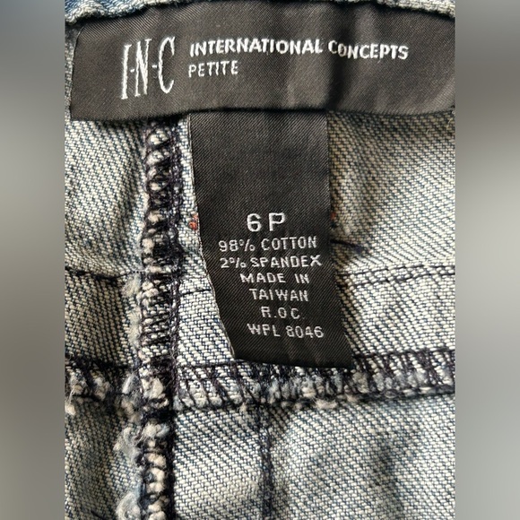 INC International Concepts Light Wash Bootcut Jeans Embroidered Pocket Size 6P - Picture 4 of 4